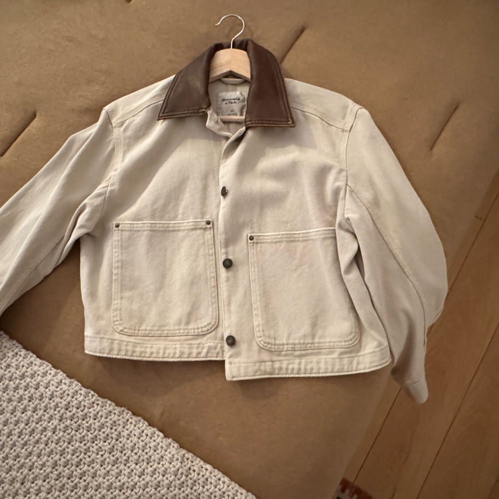 Abercrombie & Fitch Cream workmen’s Jacket with Brown Collar